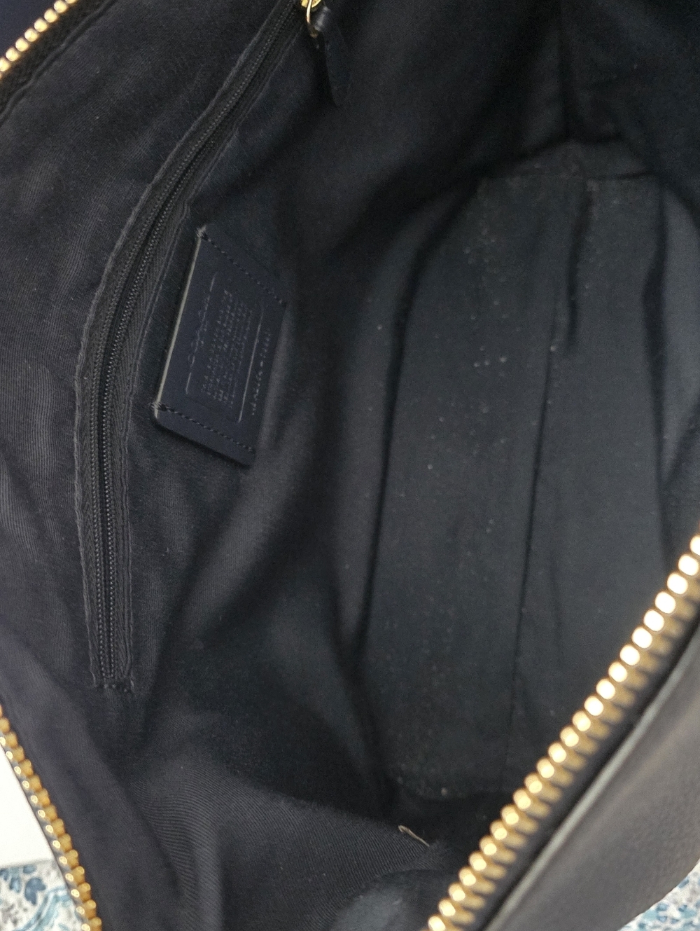 Coach Navy Pebbled Leather Shoulder Bag with Gold Hardware - Picture 4 of 4
